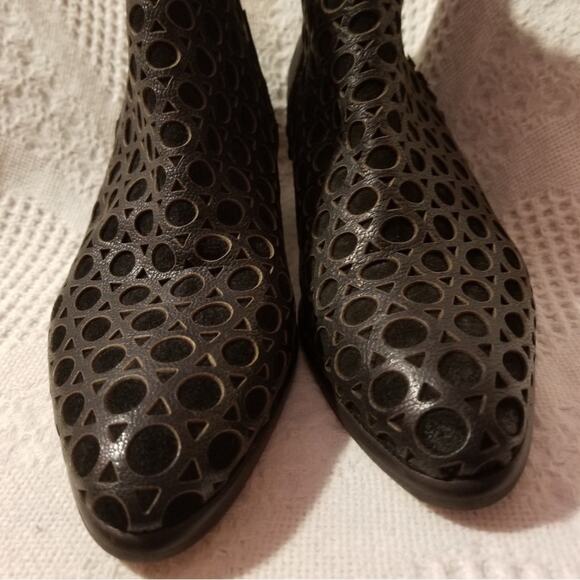 kanna Spain Belos Leather Laser Cut Loop Zip Booties Black Size 6/36 - Picture 3 of 10